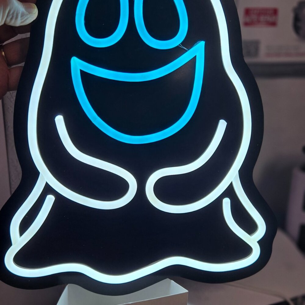 NEON  GHOST